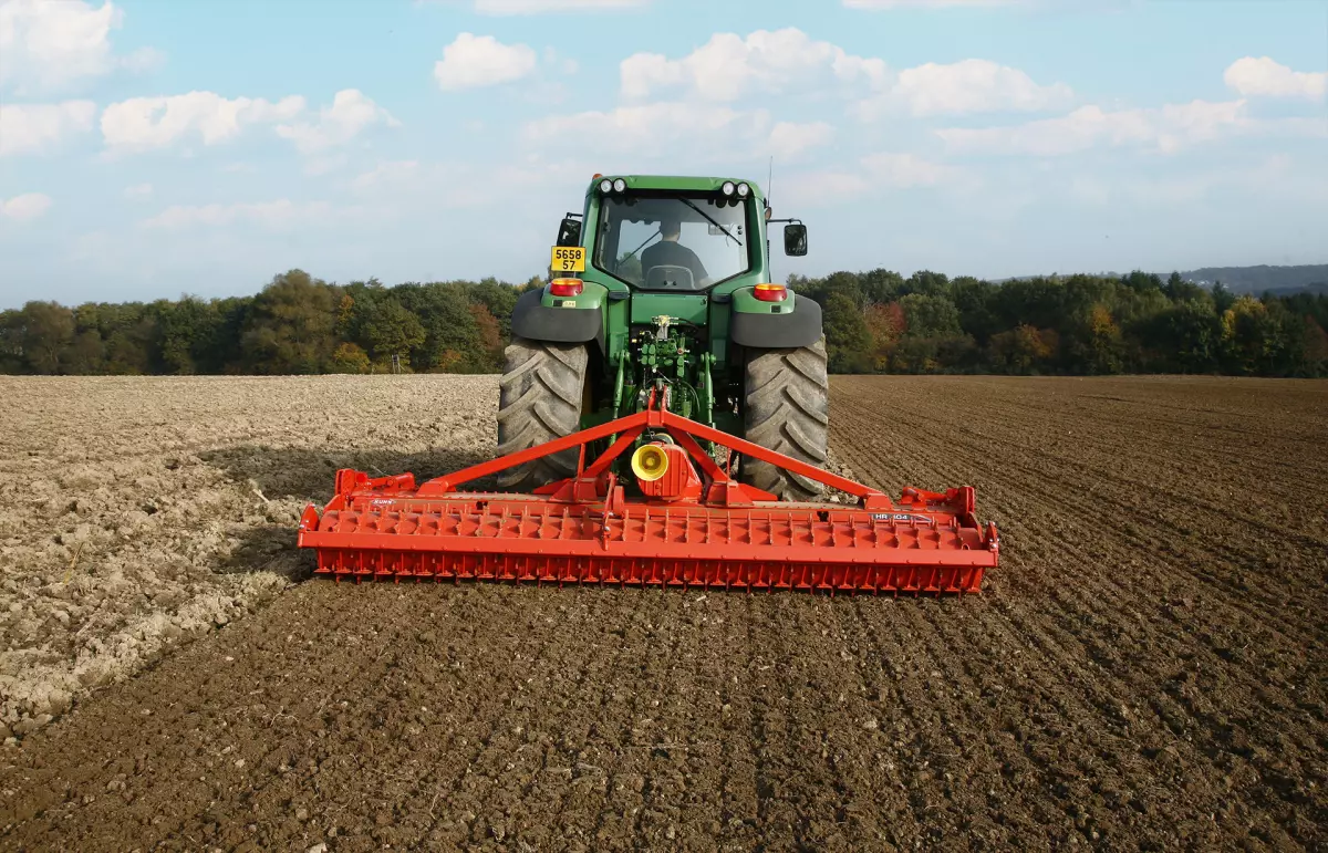 KUHN HR 404 D Power Harrow – Reliable & Versatile | KUHN